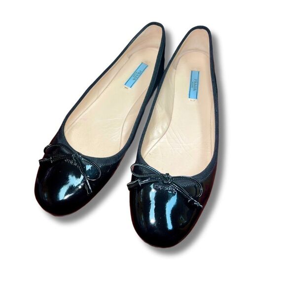 Prada Black Patent Leather Flats - Picture 5 of 8